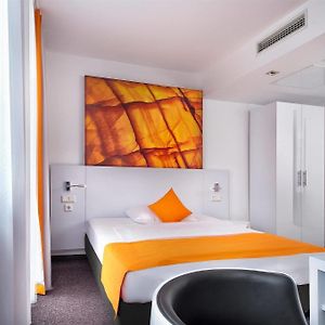 Standard Room with 1 Single Bed